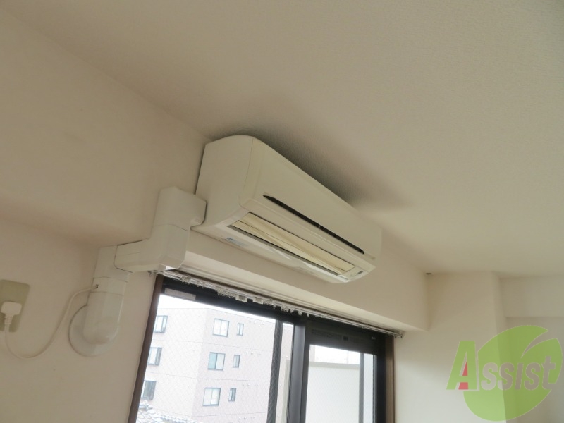 その他設備　あらかじめエアコンがついています。夏も冬も快適ですよ。