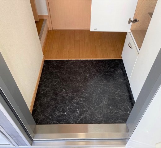 玄関　シンプルで使いやすい玄関です