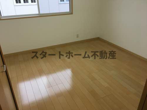 その他部屋・スペース　落ち着いて過ごせるお部屋なので、寝室にいかがでしょうか
