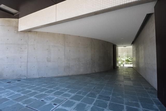 エントランス　★お問い合わせはタウンハウジング★