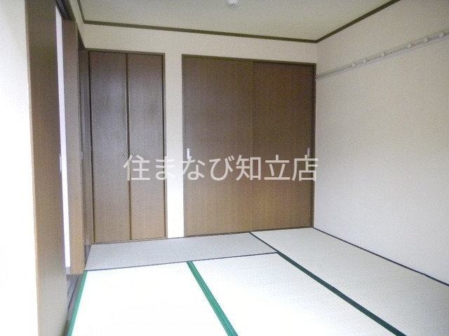 収納　同型写真