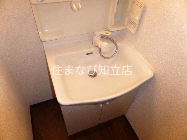 洗面設備　同型写真