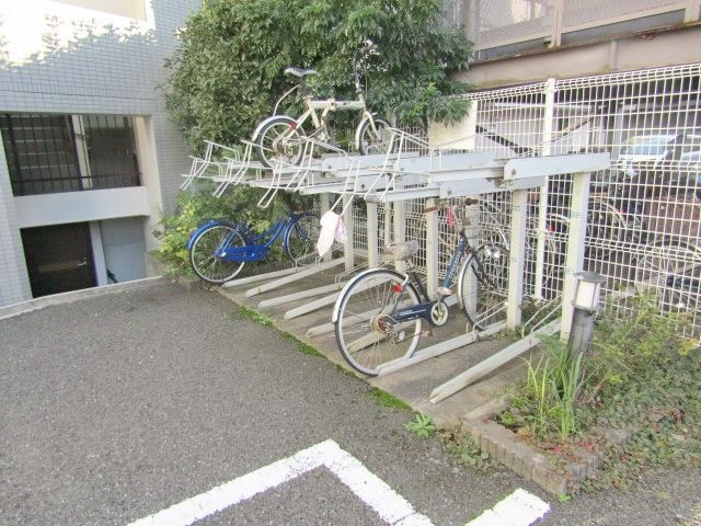 駐車場　★駐輪場★