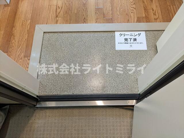 玄関　?