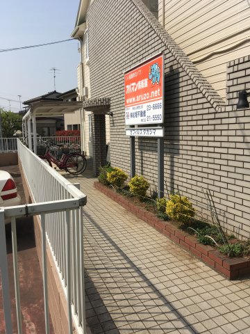 エントランス　建物の内部です