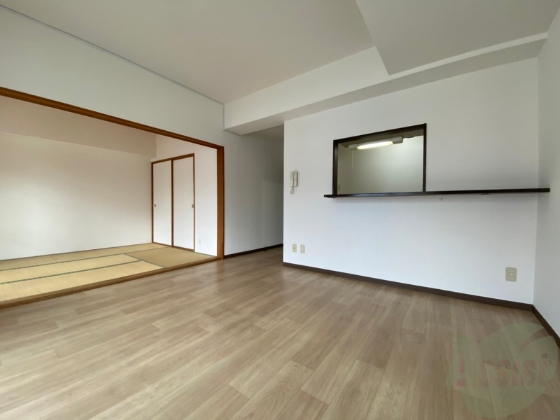 居室・リビング　明るいお部屋は気持ちよく過ごせそうですね。