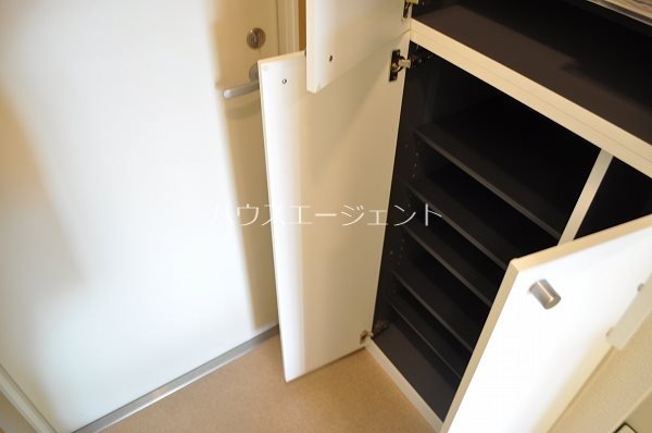 エントランス　シューズボックスです※参考画像