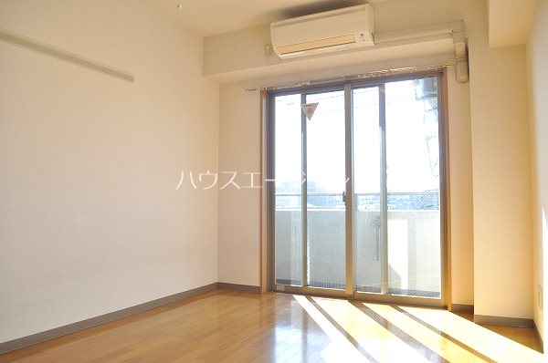 居室・リビング　居室です※参考画像