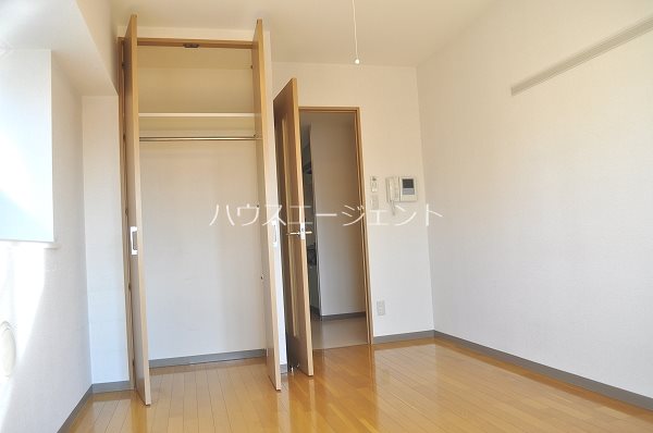 その他部屋・スペース　洋室です。※参考画像（出窓はございません）