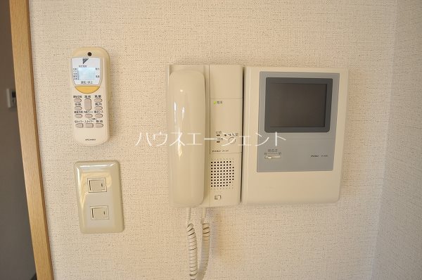 セキュリティ　モニター付きインターホンです※参考画像