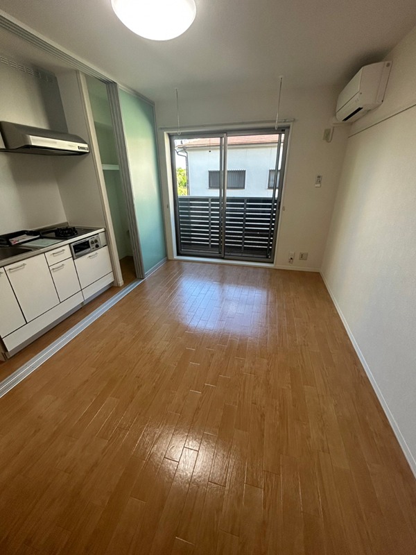 居室・リビング　反転別部屋参考写真