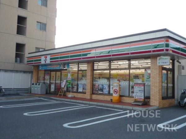 コンビニ　セブンイレブン二条城北店（コンビニ）まで237m