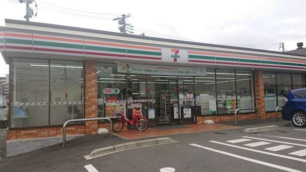 コンビニ　セブンイレブン博多東那珂1丁目店（コンビニ）まで360m
