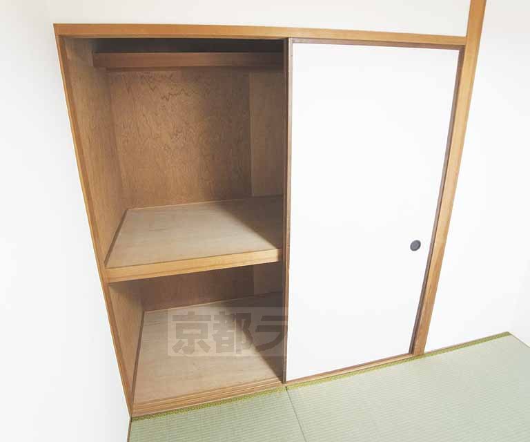 収納　３０２号室写真　２ＬＤＫに改装したお部屋です！