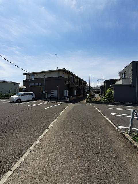 その他　クリエイトまで450m