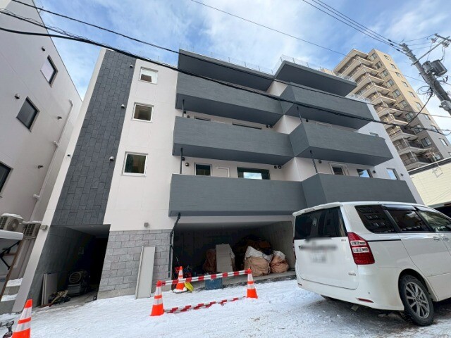 建物外観　札幌市中央区南６条西「Ｔｓ　ＣＯＵＲＴ　Ｗｅｓｔ１３」