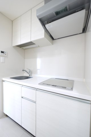 キッチン　※写真は別の部屋のものです。