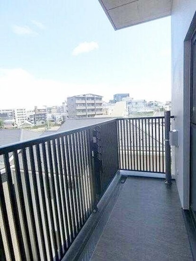 バルコニー　【住環境良好おすすめ！】お問い合わせはお早めに♪
