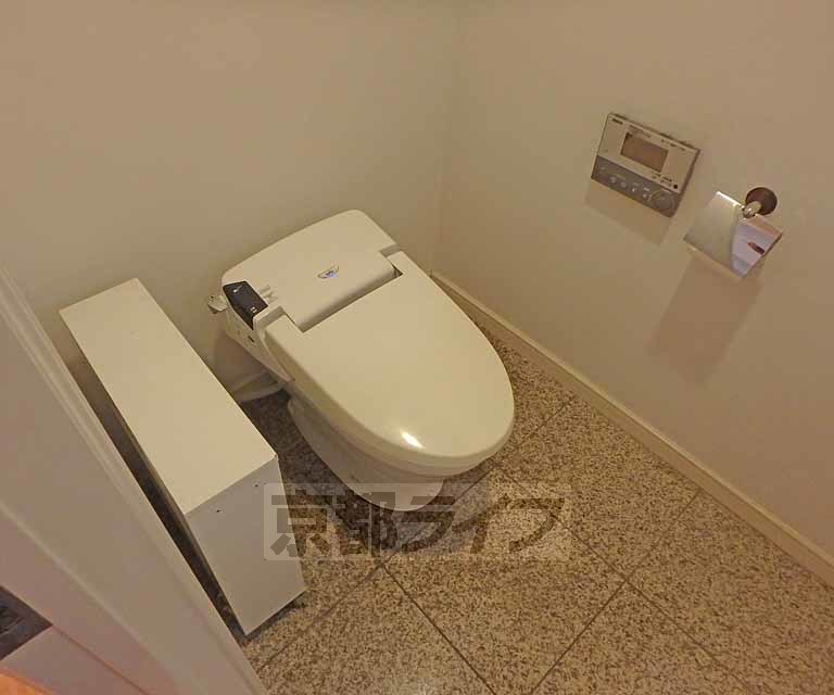 トイレ　洗浄機能付きトイレです。