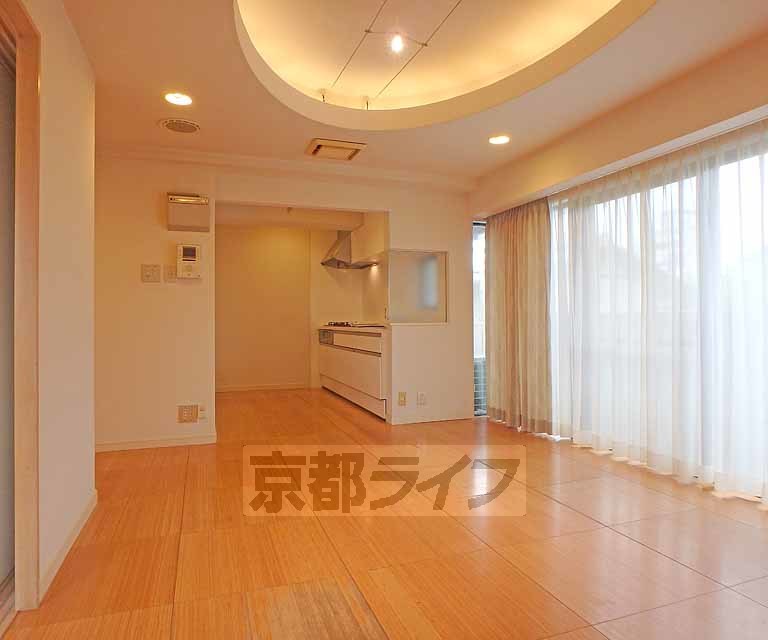 居室・リビング　地下鉄北山駅まで徒歩４分の閑静な住宅街です。ワンフロア...