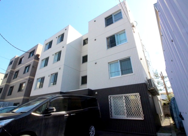 建物外観　インターネット無料採用の２ＬＤＫマンションです♪