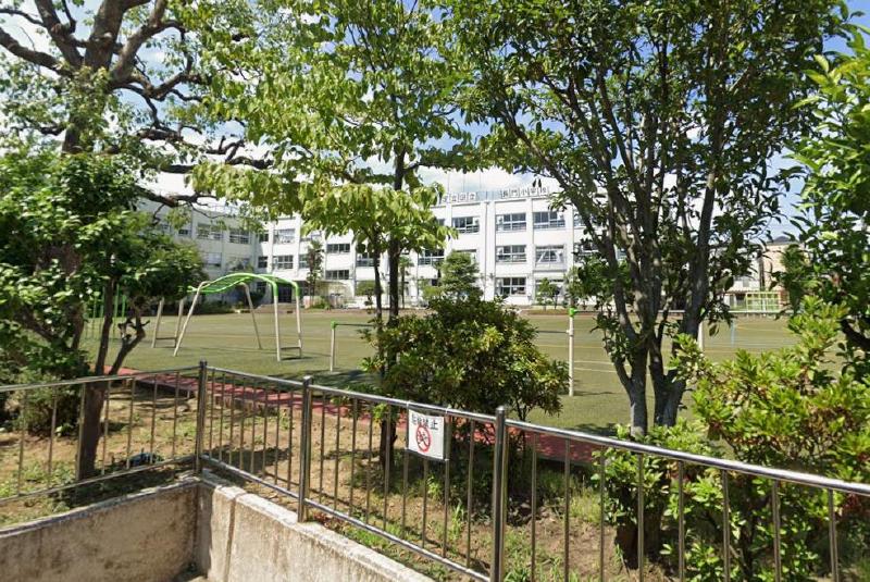 小学校　足立区立長門小学校（小学校）まで260m
