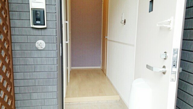玄関　落ち着いた玄関です