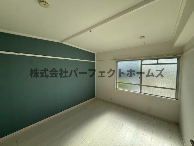 居室・リビング　明るい洋室です
