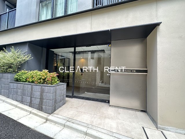 エントランス　広尾、洗練されたデザインと上質な暮らしを纏う街。