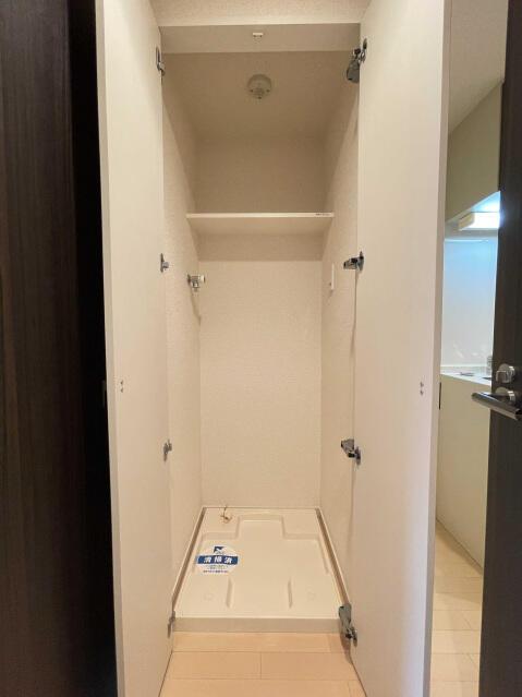 玄関　洗濯機置き場