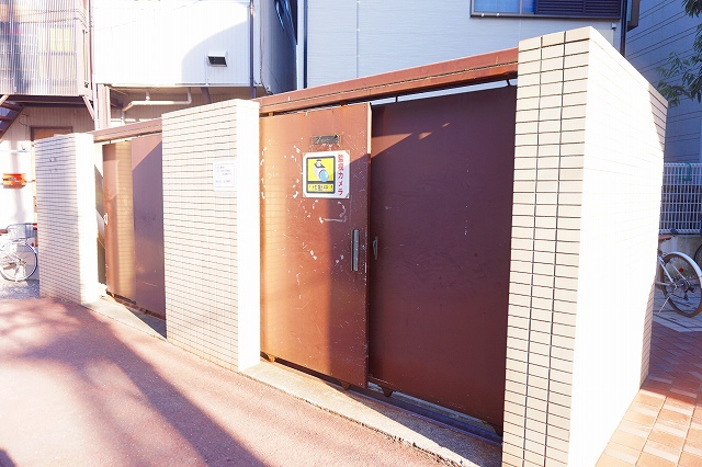 東急目黒線 新丸子駅 徒歩7分 8階建 築37年の外観写真