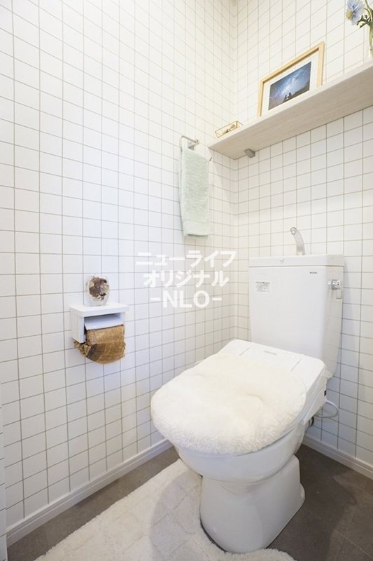 トイレ　温水洗浄便座付きトイレ（備品は撮影用です）
