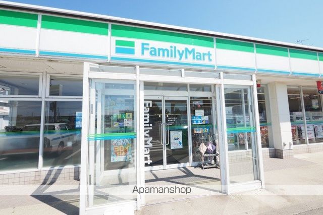 コンビニ　ファミリーマート新潟善久店（コンビニ）まで653m
