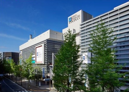 ショッピングセンター　青葉台東急スクエア（ショッピングセンター）まで1596m