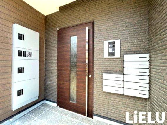 エントランス　同施工会社施工物件の参考写真になります※現況優先