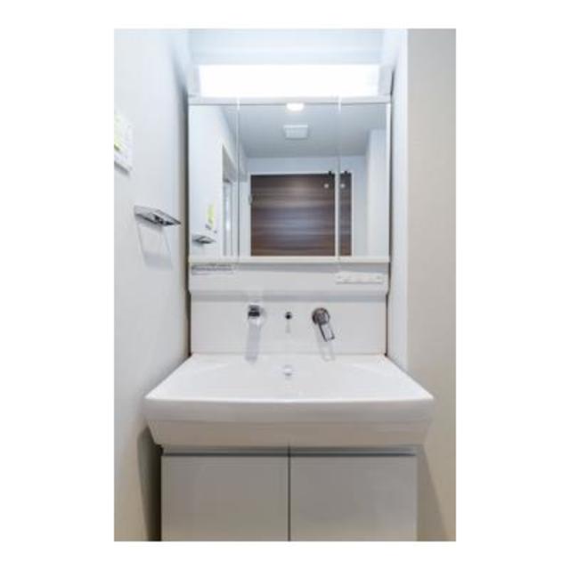 洗面設備　※写真は同タイプ住戸です。