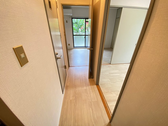 玄関　※別部屋参考写真です※
