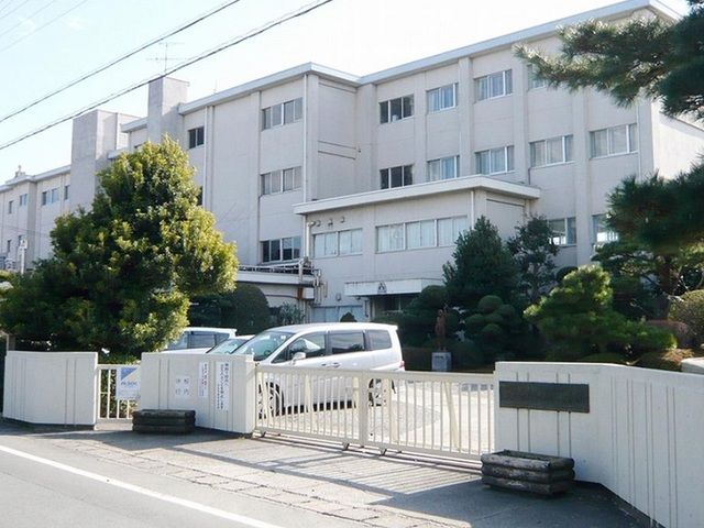 小学校　浜松市立大瀬小学校（小学校）まで750m