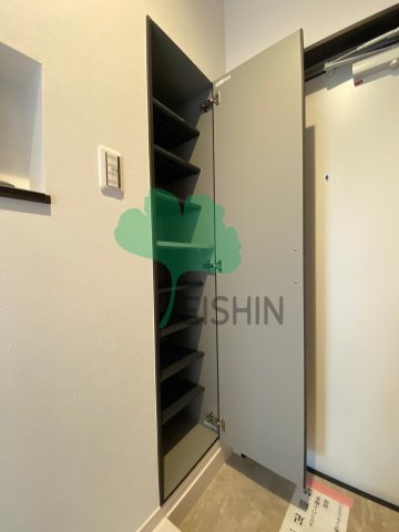 玄関　下駄箱もしっかりついてます！