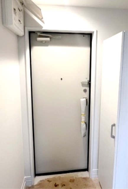 玄関　別部屋同仕様タイプ