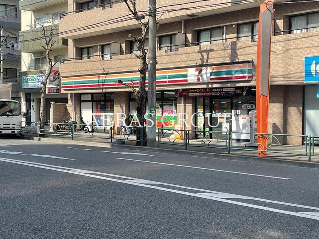 コンビニ　セブン-イレブン 杉並堀ノ内１丁目店（コンビニ）まで323m