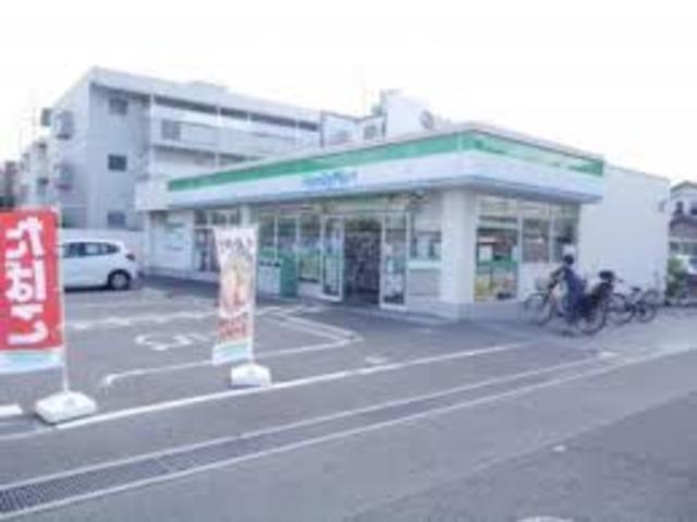 コンビニ　ファミリーマート茨木水尾店（コンビニ）まで663m