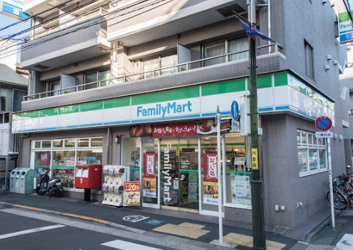 コンビニ　ファミリーマート 西大井四丁目店（コンビニ）まで264m