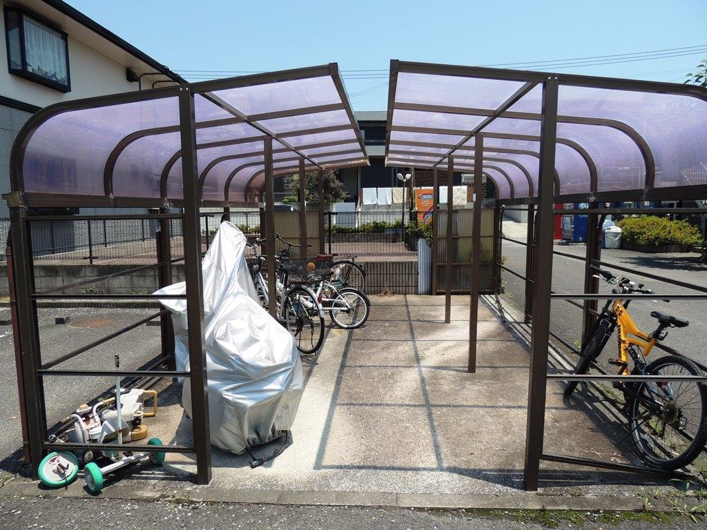 その他　パークヒルイガワD棟の屋根付き駐輪場です。