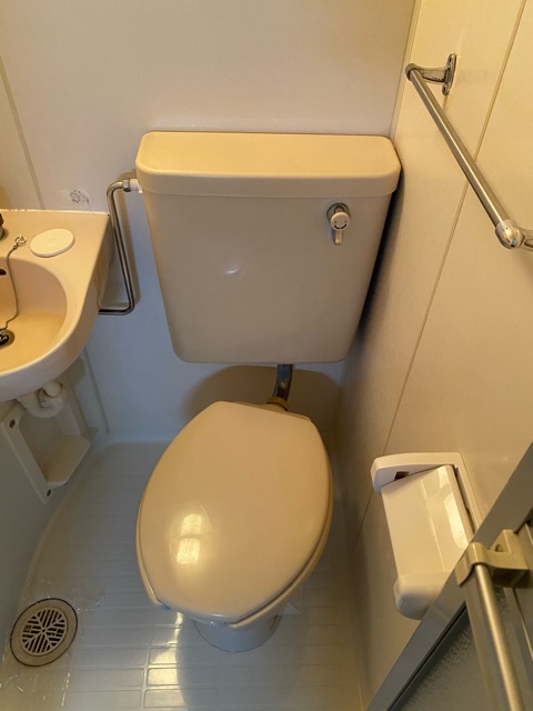 トイレ　浴室内にトイレがあります！