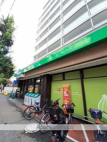 スーパー　サミットストア深沢不動前店（スーパー）まで811m