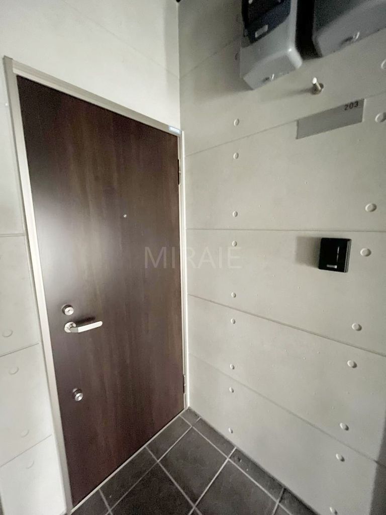玄関　他号室の参考写真