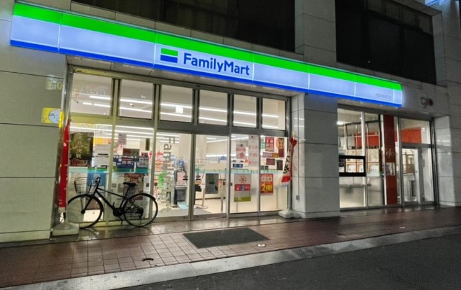コンビニ　ファミリーマート 大宮南銀通り店（コンビニ）まで654m