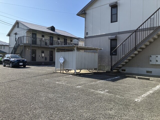 駐車場　駐車場