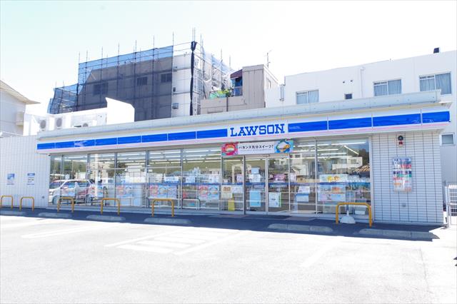 コンビニ　ローソン 横須賀久里浜四丁目（コンビニ）まで650m
